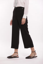 Carica l'immagine nel visualizzatore di Gallery, pantalone palazzo cropped in tessuto tecnico - mimì muà - nero 2025