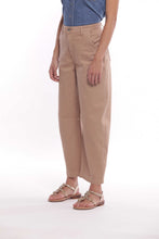 Carica l'immagine nel visualizzatore di Gallery, pantalone palloncino in bull - mimì muà - beige 2025