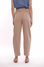 Carica l'immagine nel visualizzatore di Gallery, pantalone palloncino in bull - mimì muà - beige 2025
