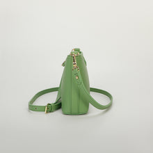 Carica l'immagine nel visualizzatore di Gallery, borsa a tracolla con chiusura a bottone - mimì muà - verde