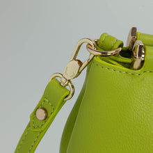 Carica l'immagine nel visualizzatore di Gallery, borsa a mano con manico in metallo - mimì muà - salvia