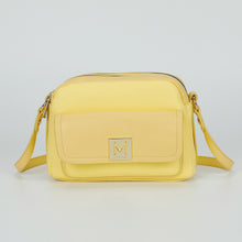 Carica l'immagine nel visualizzatore di Gallery, borsa a tracolla con patta liscia - mimì muà - giallo chiaro