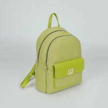 Carica l'immagine nel visualizzatore di Gallery, zaino con patta liscia - mimì muà - verde salvia
