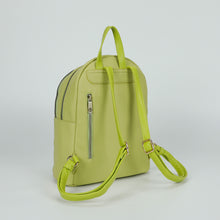 Carica l'immagine nel visualizzatore di Gallery, zaino con patta liscia - mimì muà - verde salvia