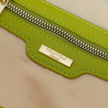 Carica l'immagine nel visualizzatore di Gallery, zaino con patta liscia - mimì muà - verde salvia