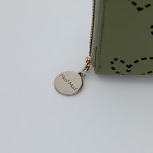 Carica l'immagine nel visualizzatore di Gallery, portafoglio medio con cuore - mimì muà - verde militare