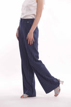 Carica l'immagine nel visualizzatore di Gallery, pantalone palazzo gessato - mimì muà - blu bianco 2025