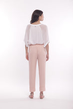 Carica l'immagine nel visualizzatore di Gallery, pantalone cropped con elastico dietro in cadì - mimì muà - cipria
