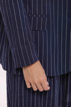 Carica l'immagine nel visualizzatore di Gallery, giacca lunga in gessato blu bianco - mimì muà