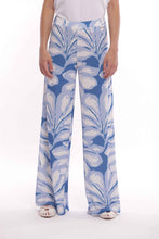 Carica l'immagine nel visualizzatore di Gallery, pantalone palazzo fantasia - mimì muà - bianco azzurro 2025