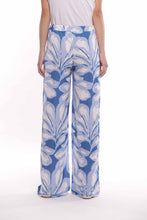 Carica l'immagine nel visualizzatore di Gallery, pantalone palazzo fantasia - mimì muà - bianco azzurro 2025