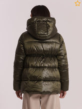 Carica l&#39;immagine nel visualizzatore di Gallery, piumino corto con cappuccio trama geometrica - mimì muà - verde militare
