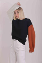 Carica l&#39;immagine nel visualizzatore di Gallery, maglia scollo tondo con maniche colorate - mimì muà - nero
