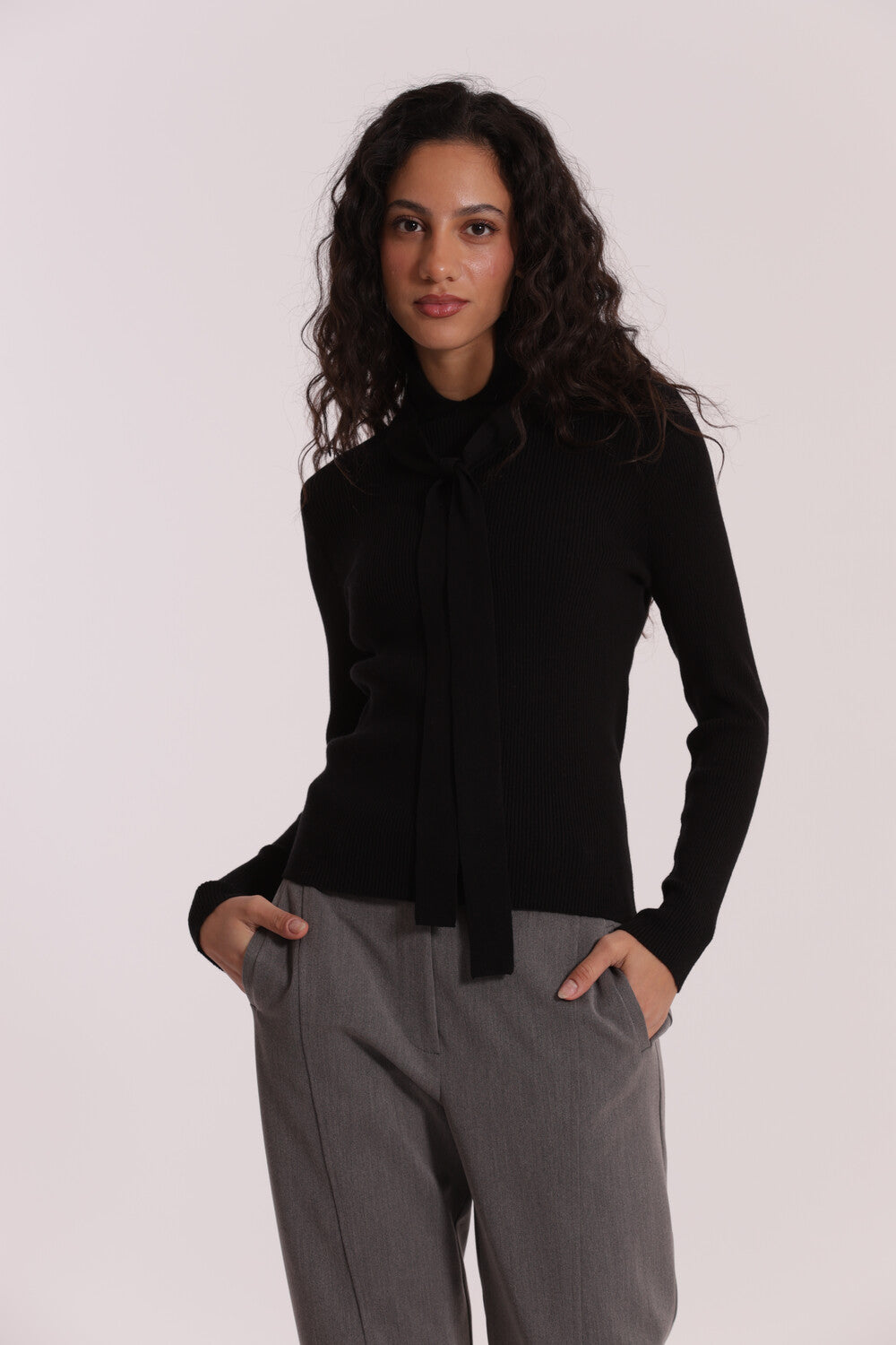 maglia con dettaglio cravattino - mimì muà - nero