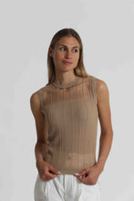 Carica l'immagine nel visualizzatore di Gallery, top in maglia con dettaglio trasparente  - mimì muà - cammello
