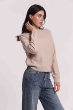 Carica l'immagine nel visualizzatore di Gallery, maglia con dettagli traforati - mimì muà - beige chiaro

