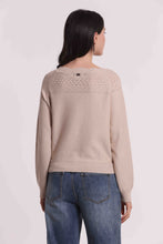 Carica l'immagine nel visualizzatore di Gallery, maglia con dettagli traforati - mimì muà - beige chiaro
