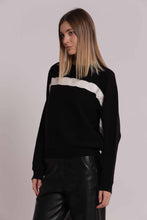 Carica l'immagine nel visualizzatore di Gallery, maglia scollo tondo con dettaglio traccia - mimì muà - nero
