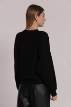 Carica l'immagine nel visualizzatore di Gallery, maglia scollo tondo con dettaglio traccia - mimì muà - nero

