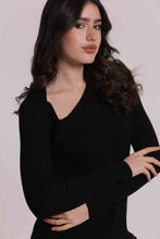 Carica l'immagine nel visualizzatore di Gallery, maglia con dettaglio cut out - mimì muà - nero
