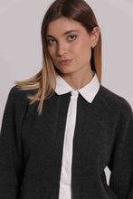 Carica l'immagine nel visualizzatore di Gallery, maglia con finta camicia  - mimì muà - grigio
