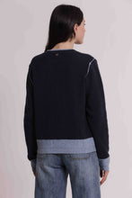 Carica l'immagine nel visualizzatore di Gallery, maglia scollo tondo con contrasti  - mimì muà -  blu
