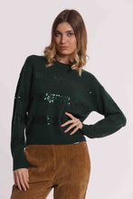 Carica l'immagine nel visualizzatore di Gallery, maglia scollo tondo con righe paillettes  - mimì muà -  verde
