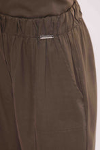 Carica l&#39;immagine nel visualizzatore di Gallery, pantalone con elastico in vita in tencel - mimì muà - verde militare 2025
