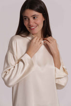 Carica l'immagine nel visualizzatore di Gallery, blusa over in raso di viscosa - mimì muà - panna
