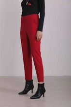 Carica l&#39;immagine nel visualizzatore di Gallery, pantalone con elastico dietro in tessuto tecnico - mimì muà - rosso
