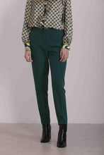 Carica l&#39;immagine nel visualizzatore di Gallery, pantalone con elastico dietro in tessuto tecnico - mimì muà - verde malachite
