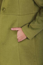 Carica l&#39;immagine nel visualizzatore di Gallery, cappotto baronetto con collo alla coreana - mimì muà - verde olio
