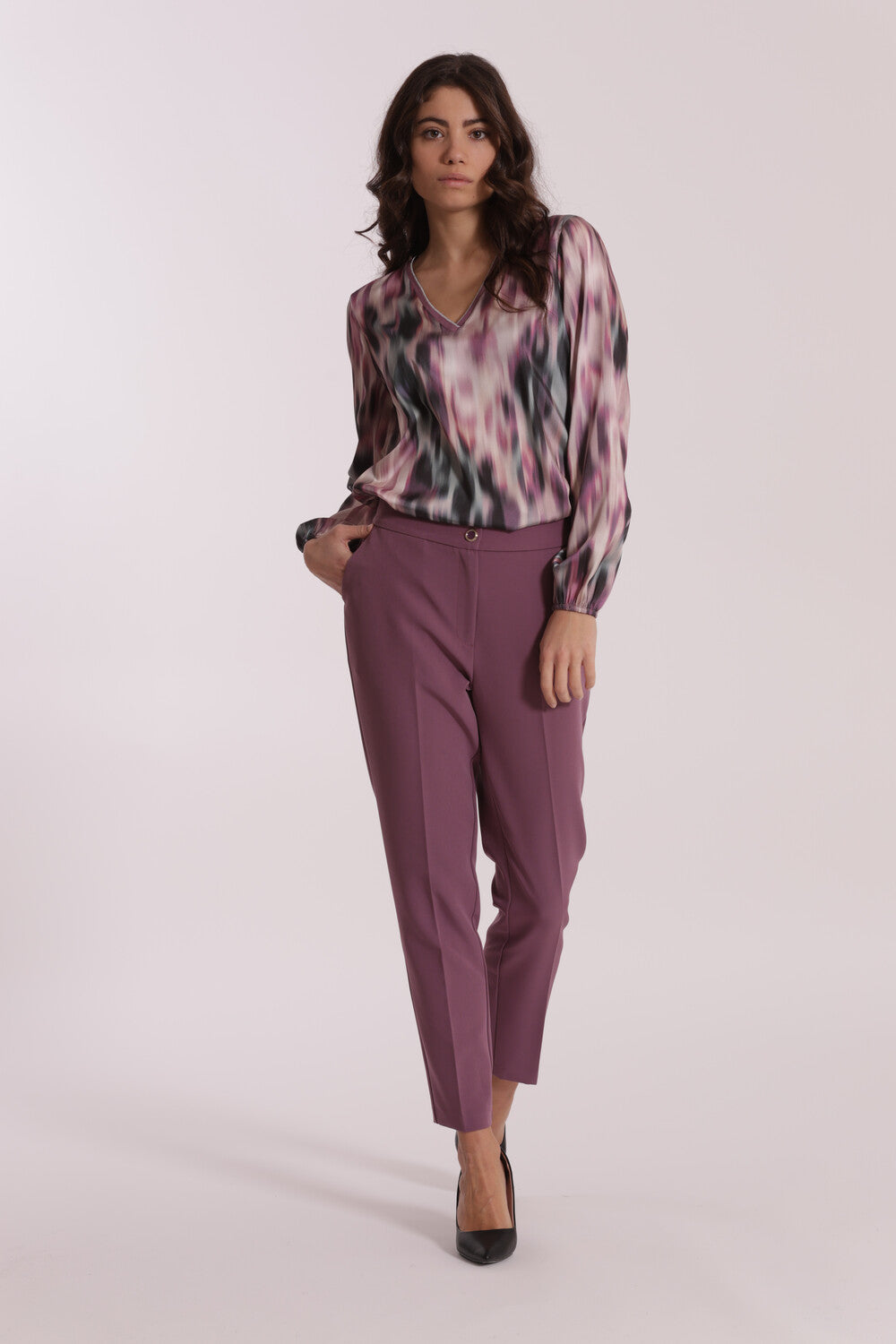 pantalone sigaretta con elastico dietro in tessuto tecnico - mimì muà - malva