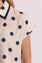 Carica l'immagine nel visualizzatore di Gallery, camicia maniche corte fantasia pois  - mimì muà - blu panna
