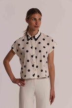 Carica l'immagine nel visualizzatore di Gallery, camicia maniche corte fantasia pois  - mimì muà - panna nero
