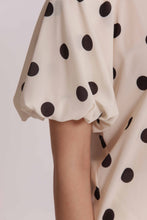 Carica l'immagine nel visualizzatore di Gallery, blusa con maniche a palloncino fantasia pois  - mimì muà - panna blu
