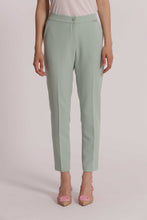 Carica l'immagine nel visualizzatore di Gallery, pantalone sigaretta con elastico dietro - mimì muà - verde acqua
