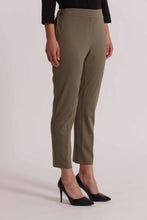 Carica l'immagine nel visualizzatore di Gallery, pantalone basic in punto milano con elastico  - mimì muà - verde militare
