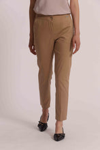 Carica l'immagine nel visualizzatore di Gallery, pantalone in cotone con elastico  - mimì muà - cammello
