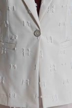 Carica l'immagine nel visualizzatore di Gallery, giacca in denim effetto strappato  - mimì  muà - beige
