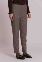 Carica l'immagine nel visualizzatore di Gallery, pantalone sigaretta in pied de poule lurex  - mimì muà - bordeaux beige
