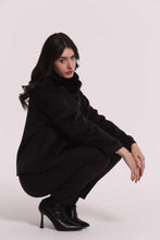 Carica l'immagine nel visualizzatore di Gallery, cappotto corto con collo effetto pelliccia - mimì muà -  nero

