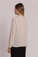 Carica l'immagine nel visualizzatore di Gallery, blusa con apertura frontale diagonale  - mimì muà - panna
