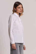 Carica l'immagine nel visualizzatore di Gallery, camicia uomo - mimì muà - bianco
