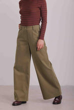 Carica l&#39;immagine nel visualizzatore di Gallery, pantalone palazzo effetto jeans - mimì muà - verde militare
