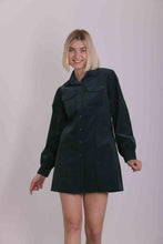 Carica l&#39;immagine nel visualizzatore di Gallery, abito corto con tasche effetto velluto millerighe - mimì muà - verde malachite
