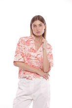 Carica l&#39;immagine nel visualizzatore di Gallery, camicia cropped fantasia love italy  - mimì muà - panna  rosso
