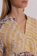 Carica l'immagine nel visualizzatore di Gallery, blusa in fantasia graffio  - mimì muà - marrone ocra
