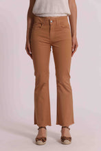 Carica l'immagine nel visualizzatore di Gallery, pantalone cropped flare in bengalina  - mimì muà - nocciola

