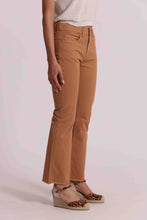 Carica l'immagine nel visualizzatore di Gallery, pantalone cropped flare in bengalina  - mimì muà - nocciola
